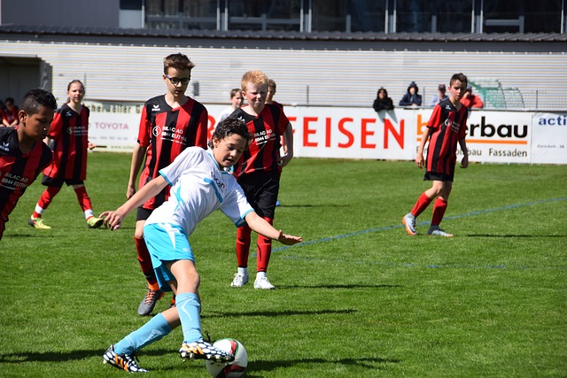 四千兩百八十五萬的火箭隊高薪球員範弗裏特場均貢獻15.4分 投籃命中率37.9% 三分球命中率32.5%.