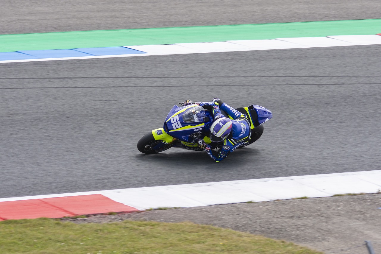 英格兰3-0胜弱旅暴露隐患：贝林厄姆红牌争议，图赫尔体系需磨合.